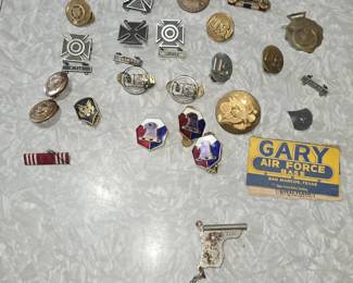 MILITARY PATCHES & BUTTONS