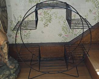MCM WIRE STAND