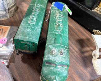 Vintage Lionel Southern engine and rail car
