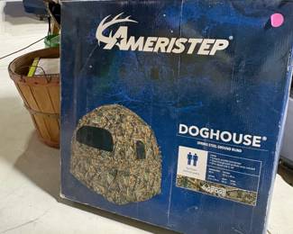 Camouflage travel doghouse for your hunting companion