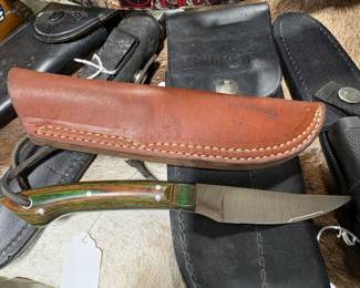 Beautiful hunting knife handmade by local Rossville artist