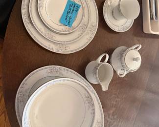 Legendary Noritake Silk Garland