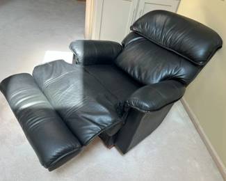 103 LaZBoy Leather Large Recliner Extended