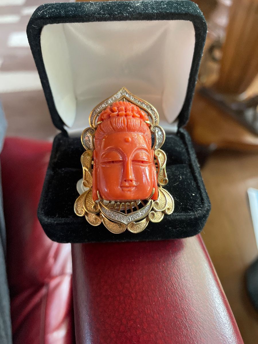 18k large coral ring 