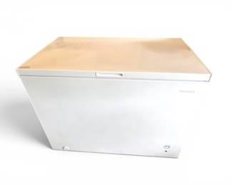 218 InsigniaWhiteChestFreezerwStorageBasket