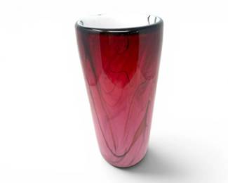 16 DanBergsmaHandBlownCranberryArtGlassVasewBlackSwirlAccents