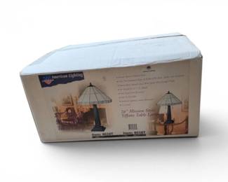 238 NewinBoxAmericanLightingMissionStyleTiffanyTableLamp