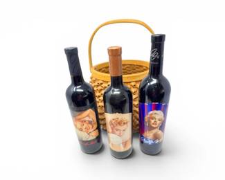 232 VintageMarilynMonroe3BottleMerlotSetwWickerBasket