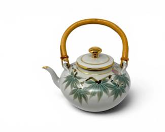 80 JapanesePorcelainTeapotwBambooHandleGiltBambooDecor