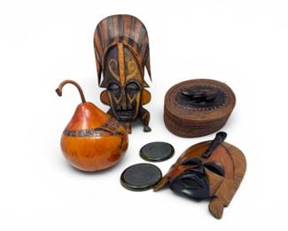 111 CollectionofAfricanWoodMasksDecorativeAccessories