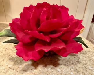 Red porcelain peony.