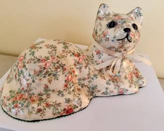 Floral decoupage cat.