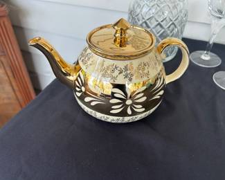 Gibbon’s Staffordshire Tea Pot