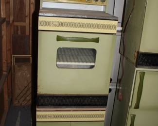 SEARS KIDS Metal Kitchen Set / Great Condition