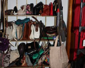 NEED VINTAGE PURSES???