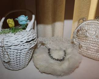 VINTAGE CHILDRENS ACCESSORIES