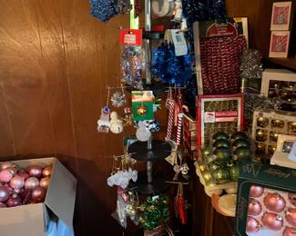 Many display racks