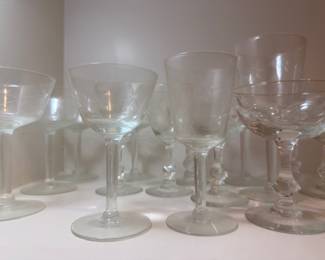 Crystal champagne coupe glasses set