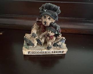 Boyds Bears 'A Mother's Love' resin figurine