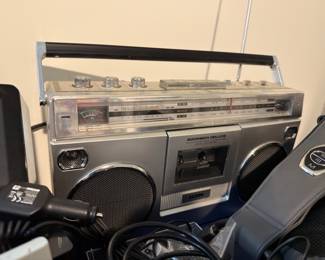 Vintage Soundesign boombox cassette radio