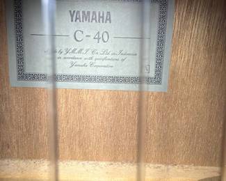 Yamaha C-40 classical guitar maker's label