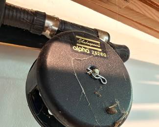 Shakespeare Alpha spincast fishing reel