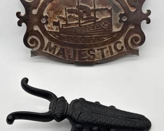 118 CastIronGreatMajesticStoveSignVintageBootJackPuller