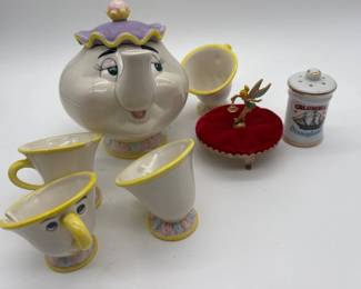 46 MrsPottsTeaSetDisneyCollectibleDecorLot