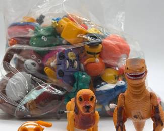 101 WindUpWonderlandColorfulCollectionofVintageToyFun