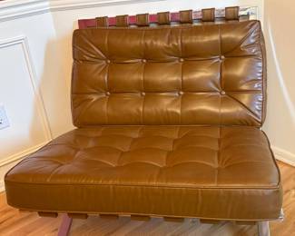 5 BarcelonaStyleTuftedVinylLoungeChairwChromeFrame