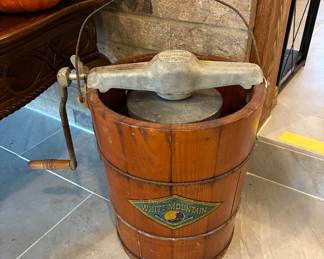 White mountain ice cream freezer