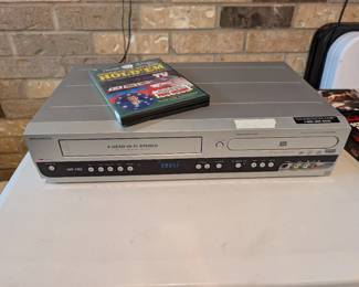 Magnavox DVD Recorder/ VCR MWR 20V6