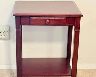152 WoodenEndTablewDrawer