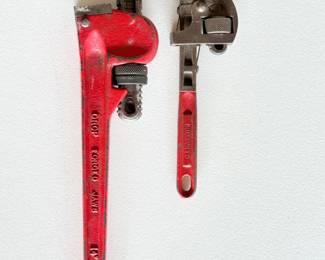 143 HeavyDutyPipeWrenches