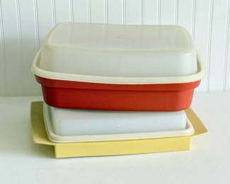131 VintageTupperwareContainers