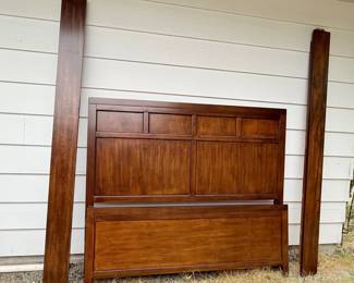 92 WoodenQueenSizeBedFrame