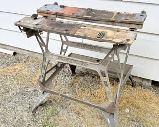 104 VintageBlackDeckerWorkmatePortableWorkCenter