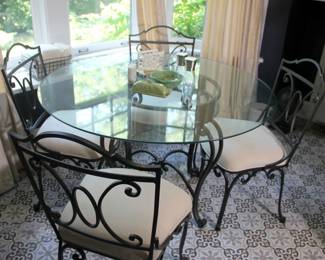 Round Glass Top Table with 4 Chairs