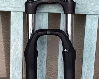 MES063 SR Suntour Mountain Bicycle Suspension Fork