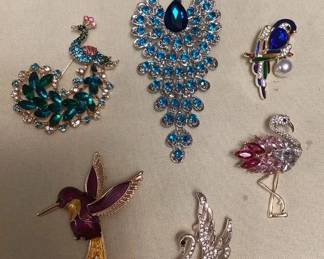 MES018 Six Bird Brooches