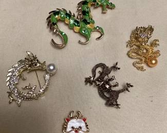 MES019 Five Chinese Dragon Brooches