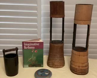 MES047 Ikebana Book & Vessels