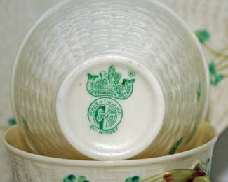 BELLEEK Vintage IRISH TEACUP & SAUCERS & TRAY Shamrock Porcelain Embossed