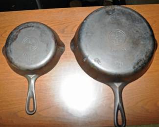 2 GRISWOLD CAST IRON SKILLITS 701 7 & 702 4