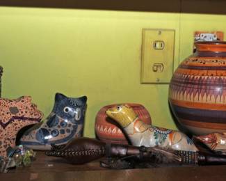 ASSORTMENT OF MEXICAN POTTERY & NATIVE AMERICAN STONE CARVINGS