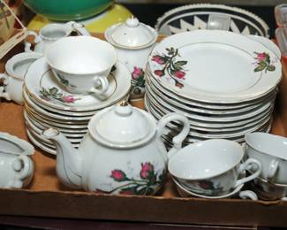 LARGE VINTAGE JAPANESSE TEA SET
