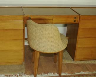 EARLY LOUVER DRAWER VANITY BY EDWARD WORMLEY FOR DUNBAR 5 PIECE SET