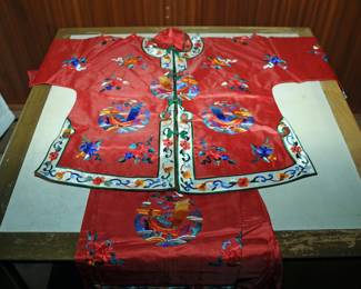 SHANGHAI BROCADE CHINESE PAJAMA SET SIZE 2?