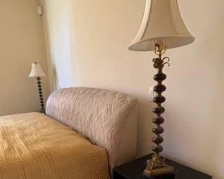 Pair of vintage night lamps $100