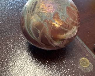 Vintage Robert Coleman Iridescent Cobalt Blue Ball Shaped Art Glass Paperweight